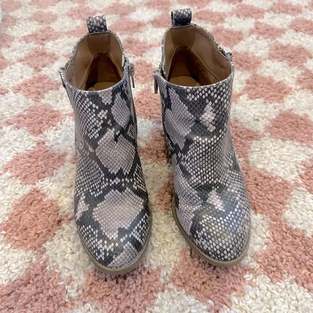 Universal Thread Snakeskin Ankle Zip Boots Booties